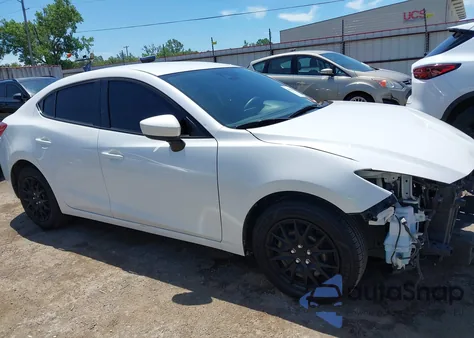 2018 Mazda Mazda3 Sport из США, поврежденный, VIN 3MZBN1U70JM249689